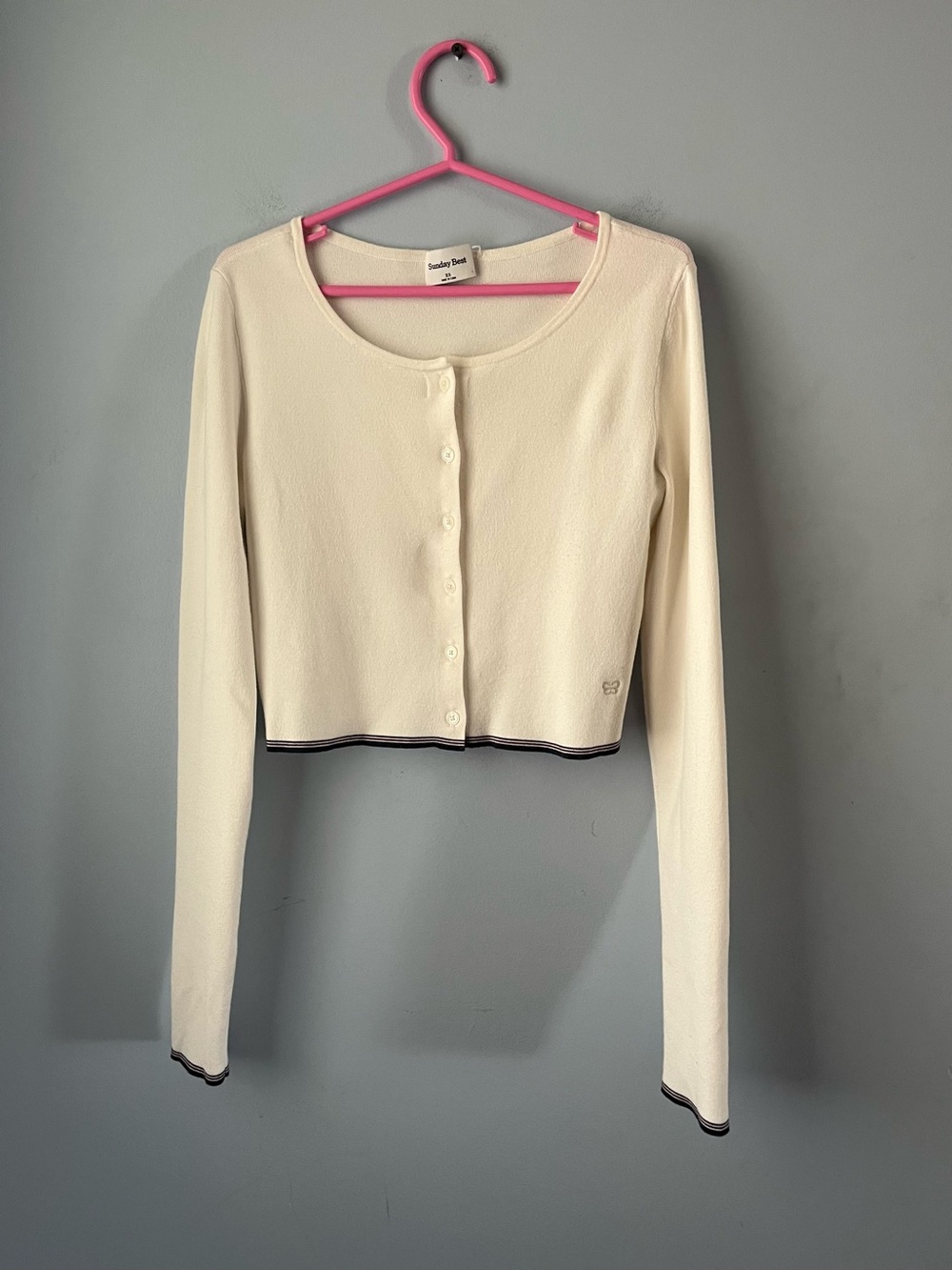 Sunday Best Aritzia White Button-Up Cropped Knit Cardigan Navy Trim Size XS